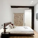 Amplitud, Diseno E Historia En El Casco Viejo Apartmán *