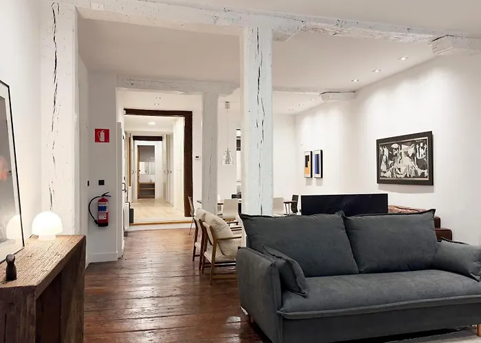 Amplitud, Diseno E Historia En El Casco Viejo Lejlighed *