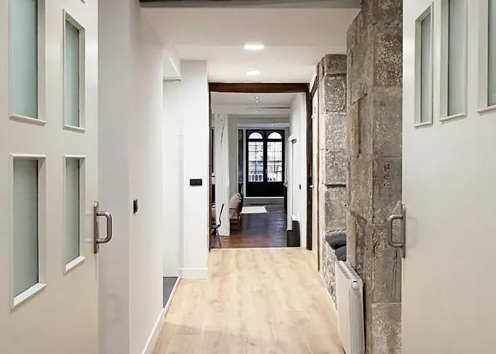 Amplitud, Diseno E Historia En El Casco Viejo Lejlighed *