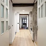 Amplitud, Diseno E Historia En El Casco Viejo Apartment *