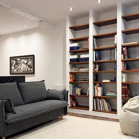 Amplitud, Diseno E Historia En El Casco Viejo * ビルバオ