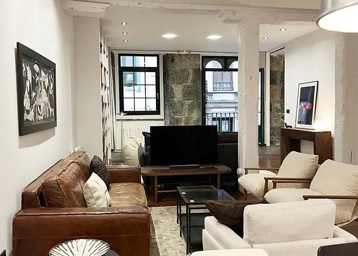 Amplitud, Diseño E Historia En El Casco Viejo