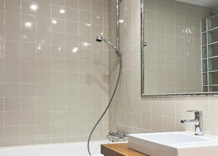 Amplitud, Diseño E Historia En El Casco Viejo