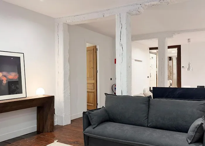 Amplitud, Diseño E Historia En El Casco Viejo