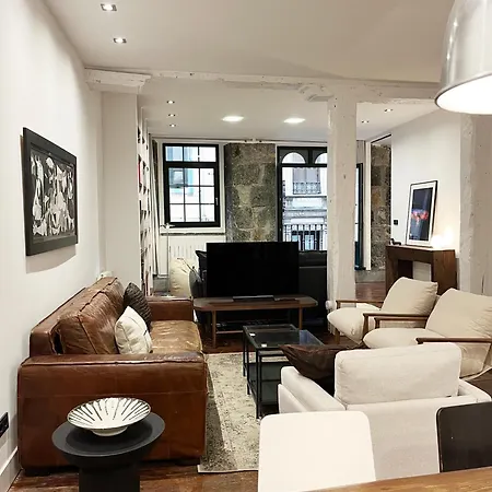 Amplitud, Diseño E Historia En El Casco Viejo