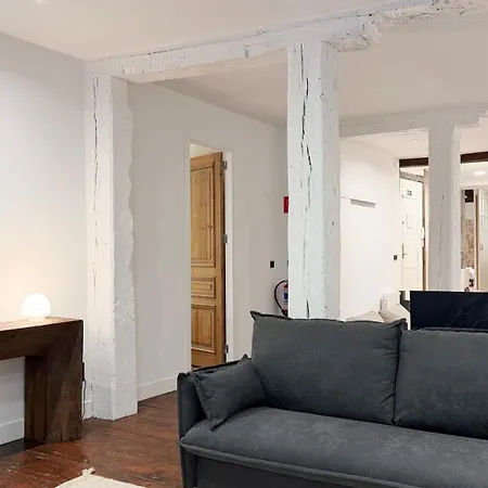 Amplitud, Diseño E Historia En El Casco Viejo