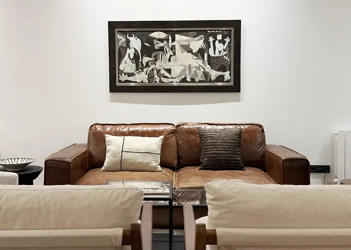 Amplitud, Diseno E Historia En El Casco Viejo * בילבאו